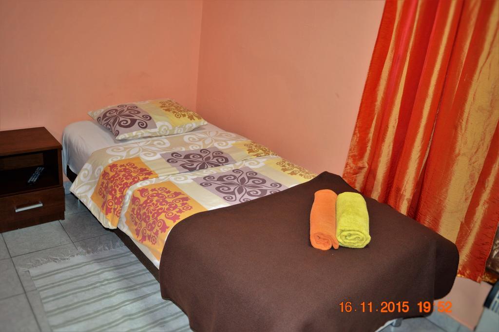 Honey Hostel Krakau Kamer foto