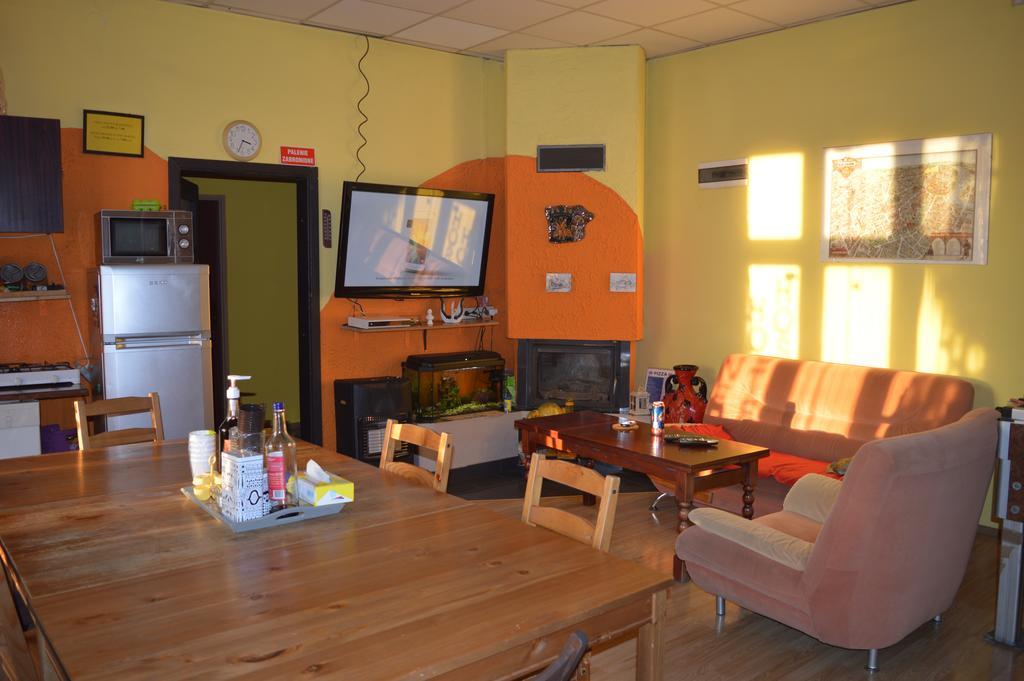 Honey Hostel Krakau Buitenkant foto