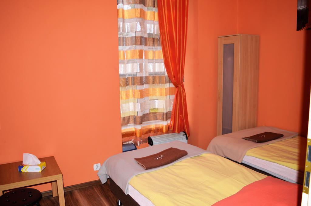 Honey Hostel Krakau Buitenkant foto