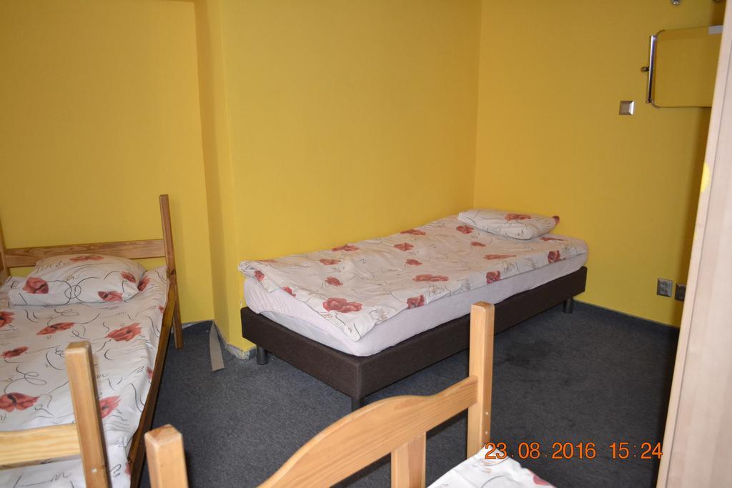 Honey Hostel Krakau Buitenkant foto